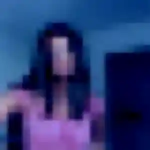 Regine, 25 ans, en ligne à Bezons pour une rencontre coquine