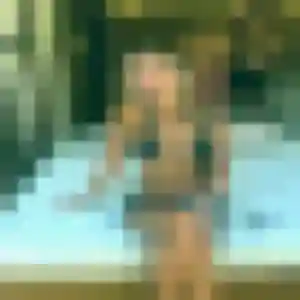 Rencontre Dounia, 19 ans à Juziers en privé