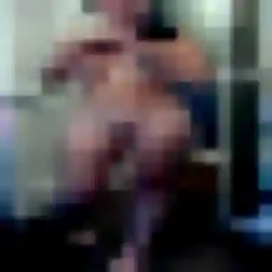 Nora, 41 ans, disponible à La Ville-du-Bois pour un rencontre sexe