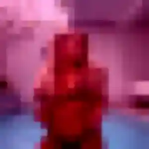 Anne-Sophie, femme de 37 ans propose rencontre sexe à Le Mesnil-le-Roi