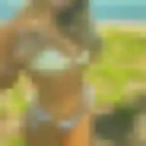Rejoins Anne-Marie, 33 ans à Plaisir gratuitement