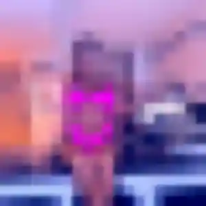 Pauline (33 ans) à Plaisir propose une rencontre maintenant