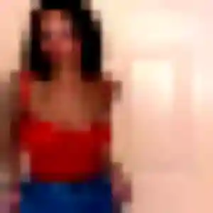 Leonore de Pont-l'Évêque, 28 ans - rencontre sexe discret