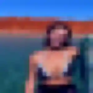 Zara, 25 ans, connectée à Romainville pour une rencontre coquine