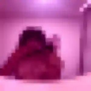 Découvre Clara, 33 ans à Saint-Michel-Chef-Chef en privé