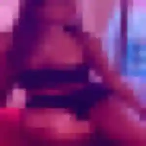 Odette, 19 ans, connectée à Villemoisson-sur-Orge pour une rencontre coquine